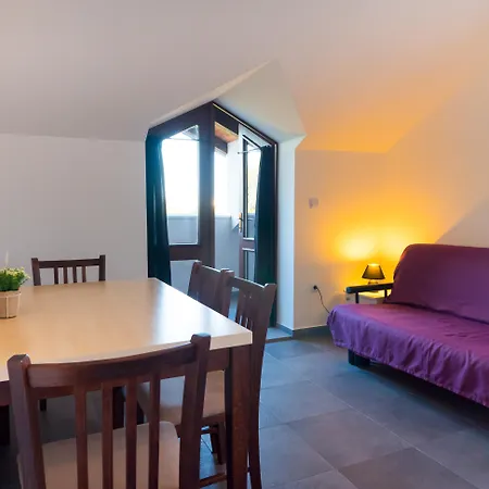Plat Aparthotel